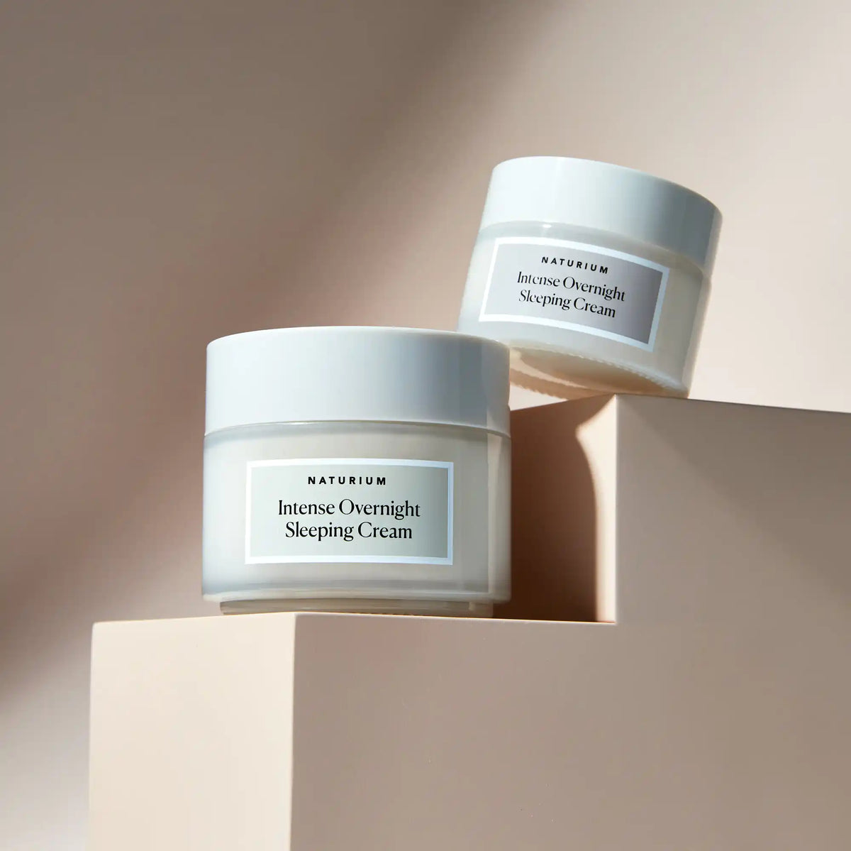 intense-overnight-sleeping-cream-jumbo-s3 11_18_2021_Naturium0552-crop.webp